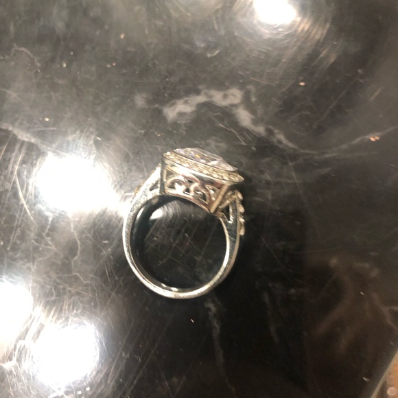 Beautiful Ring/ like David Y!….. - Picture 4 of 11